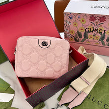 Load image into Gallery viewer, GC535 GG Matelassé Small Bag / 8.5"W x 6.7"H x 2.9"D