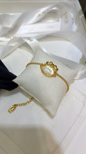 Load image into Gallery viewer, JW1467 Dior 26SS Gold Ribbon Bow Mother-of-Pearl Charm Bracelet