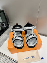 Load image into Gallery viewer, SE1392 LB Sandals / Size5-10