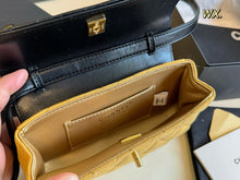 Load image into Gallery viewer, CC1181 Small Flap Bag / 7.5x5.1x2.4inch