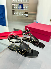 Load image into Gallery viewer, SE1463 V Rockstud Calfskin Flat FLIP-FLOP Sandal / Size5-10