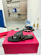 Load image into Gallery viewer, SE1463 V Rockstud Calfskin Flat FLIP-FLOP Sandal / Size5-10