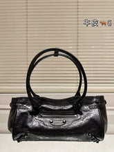 Load image into Gallery viewer, BCG063 Women's Le City Bag East-west in Black / L11,8 x H7 x W5,9 inch