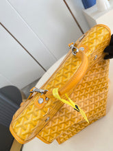 Load image into Gallery viewer, GY086 Goyard Saint Léger Backpack / HIGHEST QUALITY VERSION / 34×15×37cm