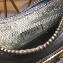 Load image into Gallery viewer, PD234 Prada Re-Edition 2005 Re-Nylon bag / 8.6x7.1x2.3inch