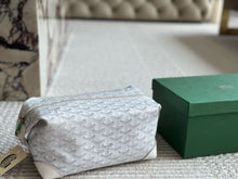 Load image into Gallery viewer, GY048 Bowling 25 Toiletry Bag / 5.1x4.7x9.4inch