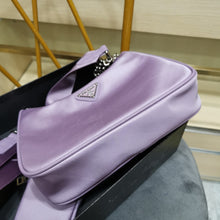 Load image into Gallery viewer, PD235 Prada Re-Edition 2005 Re-Nylon bag / 8.6x7.1x2.3inch