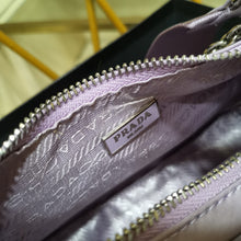 Load image into Gallery viewer, PD235 Prada Re-Edition 2005 Re-Nylon bag / 8.6x7.1x2.3inch