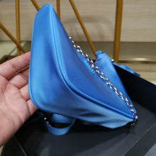 Load image into Gallery viewer, PD236 Prada Re-Edition 2005 Re-Nylon bag / 8.6x7.1x2.3inch