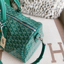 Load image into Gallery viewer, GY023 Boston 45 Bag/ HIGHEST QUALITY VERSION / 8.6x8.6x17.7inch