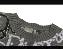 Load image into Gallery viewer, CLTH495 Dior 26FW Oblique Jacquard Knit Sweater / 100% Wool / Grey-Olive-White / Unisex