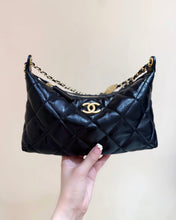 Load image into Gallery viewer, CC1502 Chanel 25S Hobo Bag / HIGHEST QUALITY VERSION / 17×26×8.5cm
