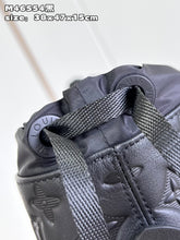 Load image into Gallery viewer, MBG049 Helmet Bag / HIGHEST QUALITY VERSION / 15 x 18.5 x 5.9 inches