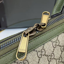 Load image into Gallery viewer, GC743 Gucci Savoy Medium Duffle Bag / 18.8"W x 11"H x 7"D / HIGHEST QUALITY VERSION