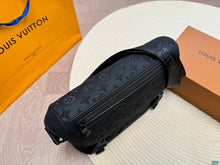 Load image into Gallery viewer, MBG071 Messenger Voyager PM / 11 x 8.6 x 4.3 inches