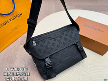 Load image into Gallery viewer, MBG071 Messenger Voyager PM / 11 x 8.6 x 4.3 inches