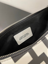 Load image into Gallery viewer, FF183 Fendigraphy Small / HIGHEST QUALITY VERSION / 9.6x3.9x11.4inch