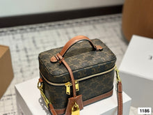 Load image into Gallery viewer, CL140 CELINE VANITY / 7 x 5 x 7 IN