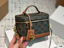 Load image into Gallery viewer, CL140 CELINE VANITY / 7 x 5 x 7 IN