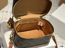 Load image into Gallery viewer, CL140 CELINE VANITY / 7 x 5 x 7 IN