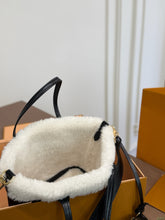 Load image into Gallery viewer, LB1597 LV Ski Tote Bag / Winter 2026 Ski Collection / 19×16cm