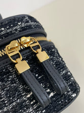 Load image into Gallery viewer, DR394 30 Montaigne Mini Vanity Case / 6.5x3x3.5inches / HIGHEST QUALITY VERSION