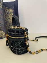 Load image into Gallery viewer, DR394 30 Montaigne Mini Vanity Case / 6.5x3x3.5inches / HIGHEST QUALITY VERSION