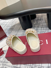 Load image into Gallery viewer, SE1635 Women's GUCCI Slipper with Crystal / Size5-9