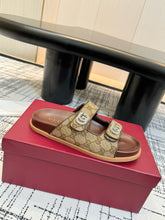 Load image into Gallery viewer, SE1633 Gucci Women's Sandal with Crystals / Size5-10