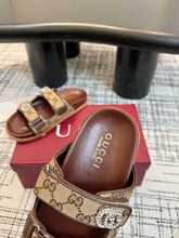 Load image into Gallery viewer, SE1633 Gucci Women's Sandal with Crystals / Size5-10