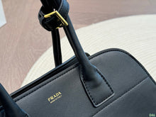 Load image into Gallery viewer, PD304 Leather top-handle Bag / 12.6x9x5.9inch