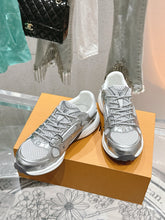Load image into Gallery viewer, SE1639 LV Olympia Sneaker / Size5-10