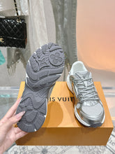 Load image into Gallery viewer, SE1639 LV Olympia Sneaker / Size5-10