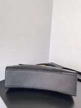 Load image into Gallery viewer, BCG059 Women's Hourglass Soft Medium Handbag / 15.3x9.8x5.9inch / HIGHEST QUALITY VERSION