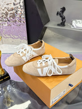 Load image into Gallery viewer, SE1643 LV Sneakerina / Size5-11