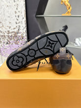 Load image into Gallery viewer, SE1645 LV Sneakerina / Size5-11