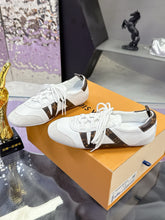 Load image into Gallery viewer, SE1646 LV Sneakerina / Size5-11