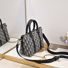 Load image into Gallery viewer, DR525 Weekender 25 / 12 x 7 x 4.5 inches