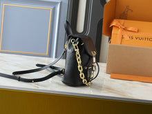 Load image into Gallery viewer, LB1269 Coussin Backpack Mini / 5.9 x 7.9 x 3 inches