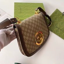 Load image into Gallery viewer, GC595 Blondie Medium Top Handle Bag / 11.4"W x 8.7"H x 2.7"D