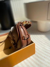 Load image into Gallery viewer, LB888 Saumur BB / HIGHEST QUALITY VERSION / 7.9 x 6.3 x 3 inches