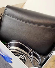 Load image into Gallery viewer, PD173 Leather shoulder bag / 9x6.1x3.5inch