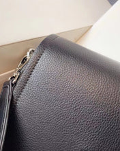 Load image into Gallery viewer, PD173 Leather shoulder bag / 9x6.1x3.5inch