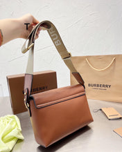 Load image into Gallery viewer, BUR100 Leather and Vintage Check Note Crossbody Bag / 9.8 x 3.3 x 7.1in