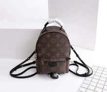 Load image into Gallery viewer, LB003 6.7x8.7x4inch MINI SIZE