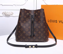 Load image into Gallery viewer, LB131 10.2x10.2x6.9inch