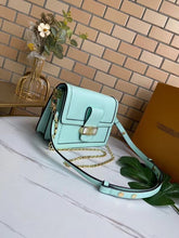 Load image into Gallery viewer, LB068 9.84x6.69x4.13