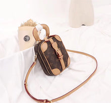 Load image into Gallery viewer, LB153 5.7x7.3x2.4inch