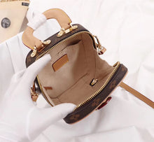 Load image into Gallery viewer, LB153 5.7x7.3x2.4inch