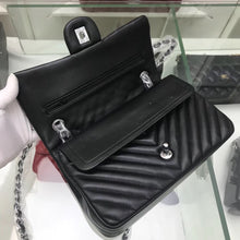 Load image into Gallery viewer, CC115 Small: 6.1x10x2.6inch Mediun: 7.7x11x3inch